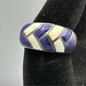 Elegant Blue Lapis and Shell Inlay Ring